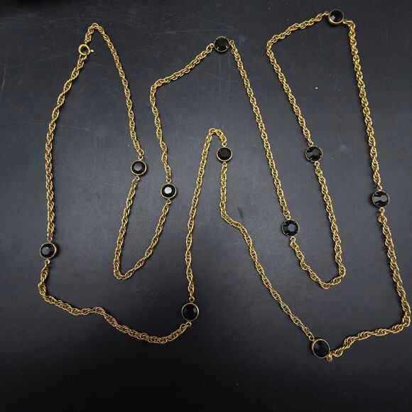 Black Glass Gold Tone Chain Necklace Long Layering Vintage Jewelry - Picture 3 of 7